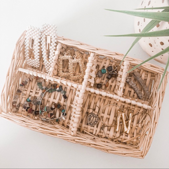 Other - WOVEN JEWELRY BASKET ORGANIZER TRAY